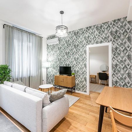 Vertigo One Bedroom Apartment-Free Private Parking Újvidék Kültér fotó