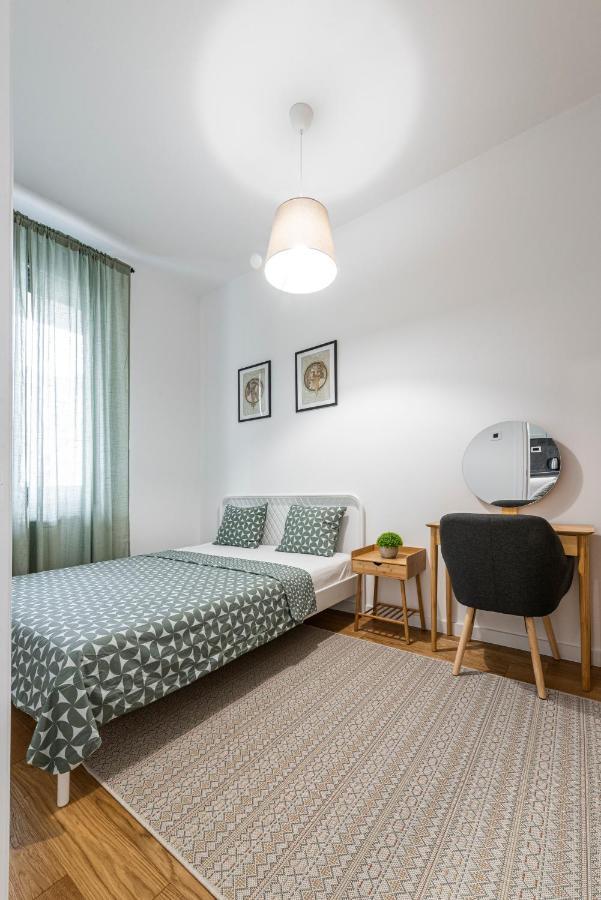 Vertigo One Bedroom Apartment-Free Private Parking Újvidék Kültér fotó