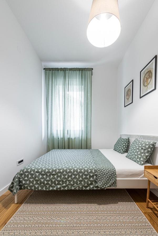 Vertigo One Bedroom Apartment-Free Private Parking Újvidék Kültér fotó