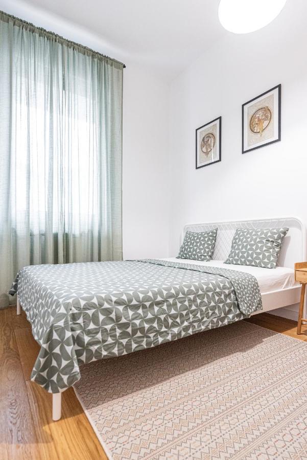 Vertigo One Bedroom Apartment-Free Private Parking Újvidék Kültér fotó