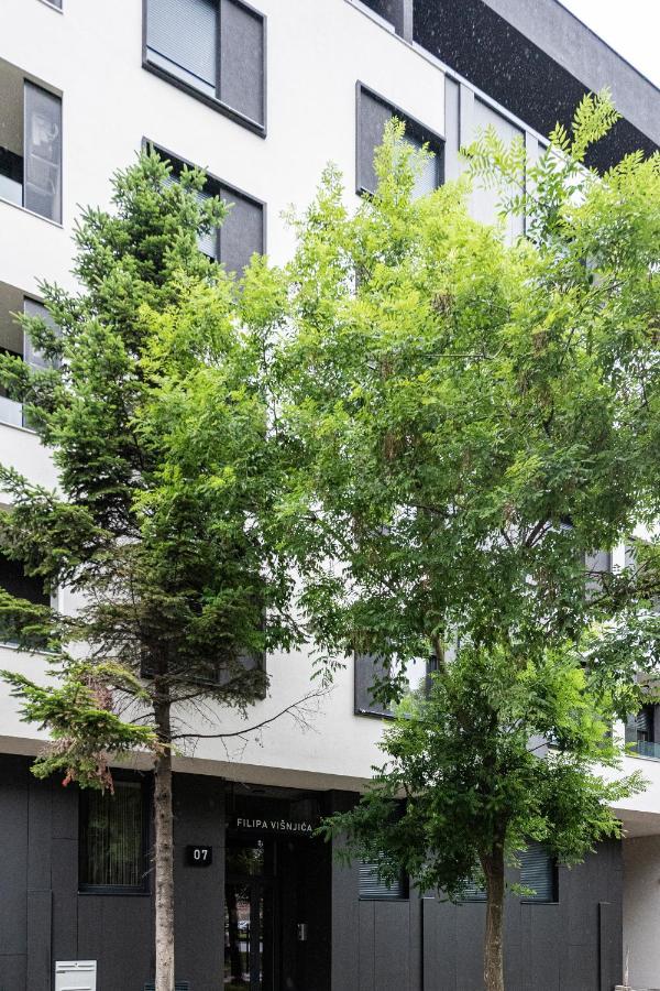 Vertigo One Bedroom Apartment-Free Private Parking Újvidék Kültér fotó