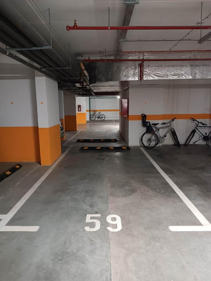 Vertigo One Bedroom Apartment-Free Private Parking Újvidék Kültér fotó